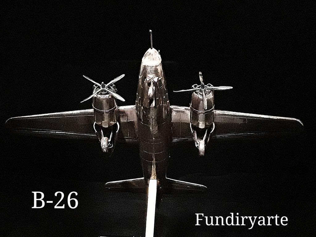 Avión de Plata, B-26 - Imagen 2
